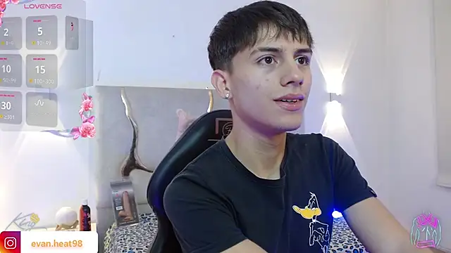 EVAN TAY online show from February 14, 4:07 am