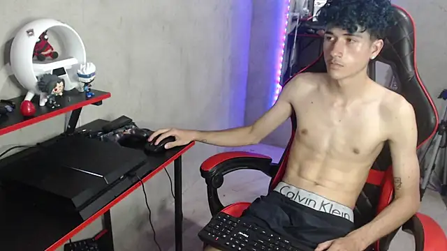 Johnny cagee  online show from June 12, 11:46 pm