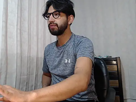 thomass1018 online show from July 22, 8:01 pm