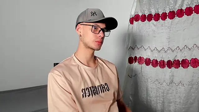 Vlad  night online show from April 3, 3:47 am