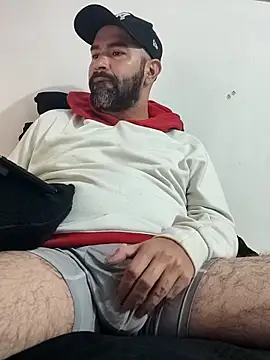 hairyandbigmann online show from February 3, 11:48 am