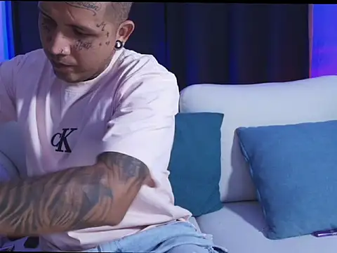 blackout9703 online show from February 14, 3:23 am