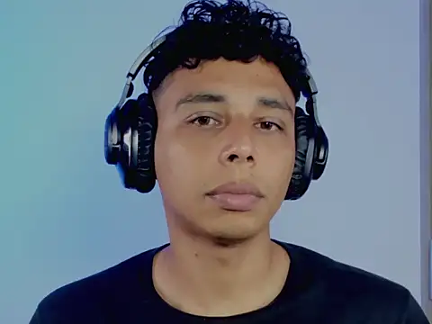 nilo2021 online show from May 11, 1:57 pm