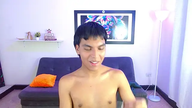 Maecum18 online show from April 7, 8:53 pm