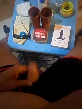 suizoloco76 online show from February 1, 11:14 pm