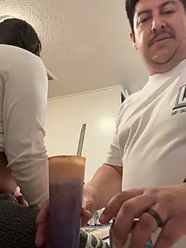 Skizm1986 online show from February 3, 2:53 am