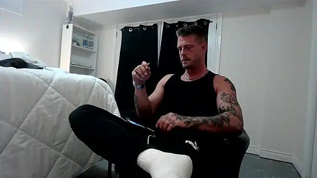 HotnCole online show from March 21, 12:25 am