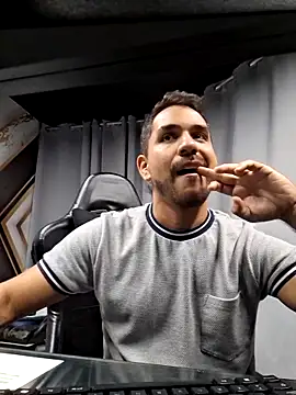 noa desire online show from February 27, 10:20 pm