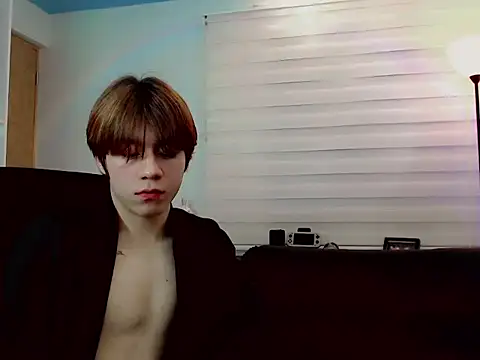 duvisex19 online show from March 19, 5:10 am