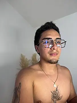 SoftBoyXO online show from February 20, 7:04 pm