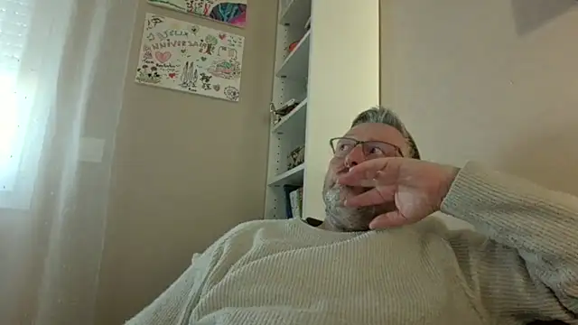 doudou310 online show from March 26, 5:17 pm