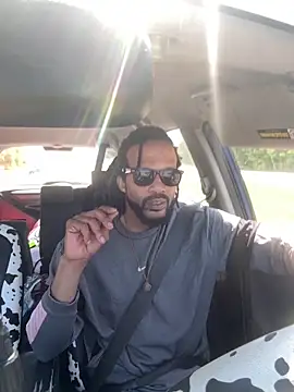 magic man1085 online show from April 10, 5:20 pm