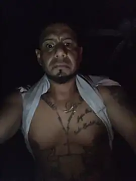 Latino1985hollywood online show from June 11, 12:43 am