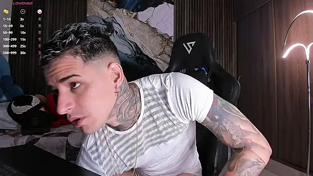 trisstann  online show from March 14, 4:25 pm