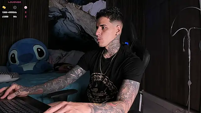 trisstann  online show from April 10, 10:39 pm