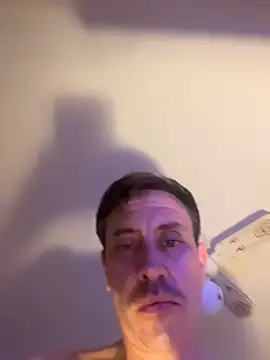 malcolm2334 online show from July 4, 10:02 pm