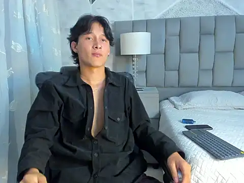 SalvatoreBenford online show from February 3, 5:16 am