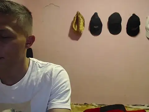 Cronos Hot 8 online show from February 24, 7:03 pm