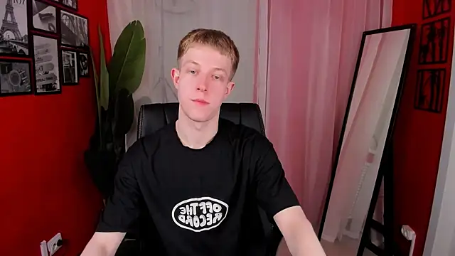 Dylan Norton online show from April 15, 10:37 am