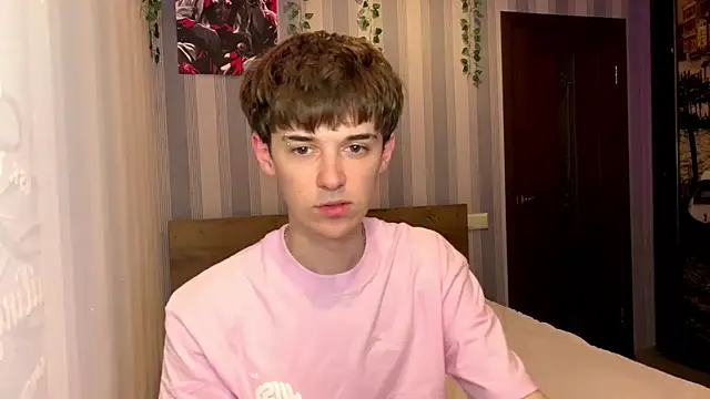 Sweet Dude online show from March 30, 8:10 pm