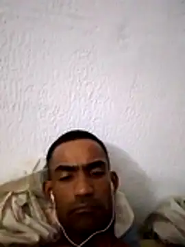 GleamingLeaper online show from April 9, 6:00 am