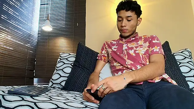 Damon Salvarote S online show from April 9, 7:31 pm