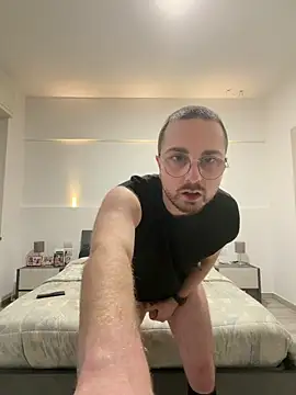 ItalianAlex online show from February 10, 4:33 pm