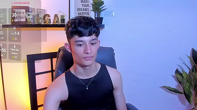 Patrick Howland  online show from April 12, 11:05 pm