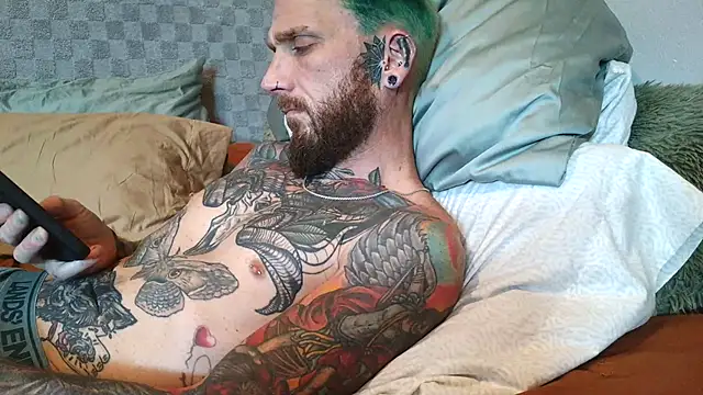 F D R  online show from June 17, 1:24 pm