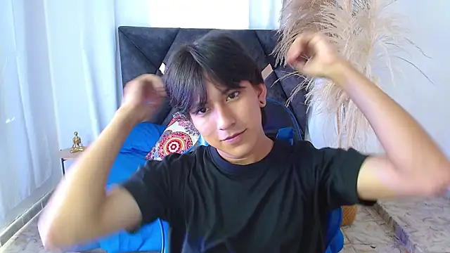 nikoo 18 online show from March 4, 2:24 pm