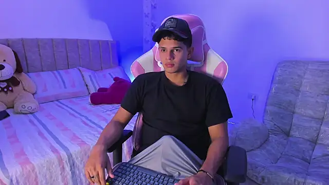 Adrian Prime  online show from April 9, 6:47 pm