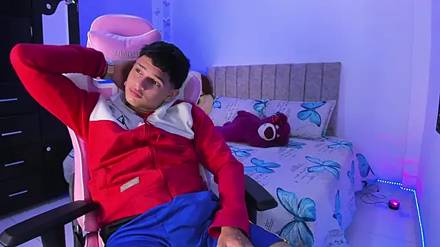 Adrian Prime  online show from March 30, 7:15 pm