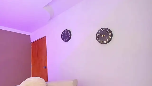 neyder sanz online show from February 18, 12:58 pm