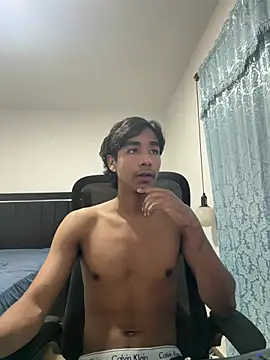 Pedestal diamant online show from February 27, 12:12 am