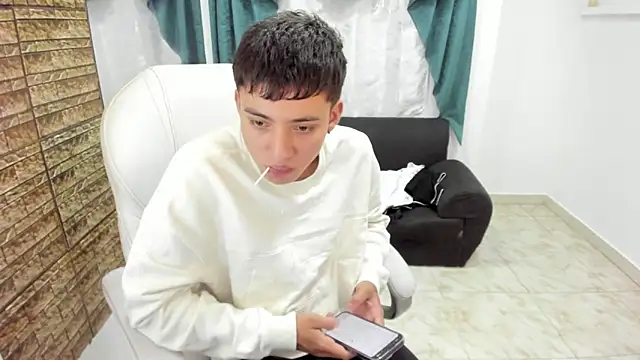 Wesleey-Boy online show from February 17, 7:35 pm