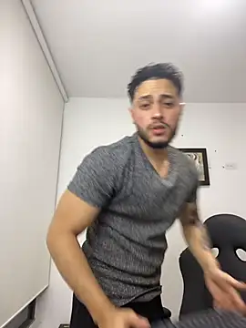 MattiaDupont online show from April 9, 11:33 pm