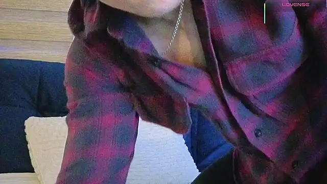 JulianTurner online show from February 18, 10:57 am