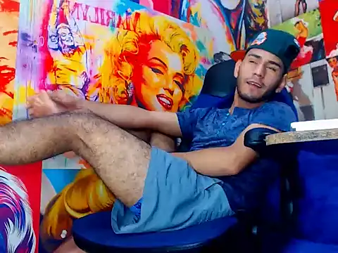 warmNoah online show from March 26, 7:51 pm