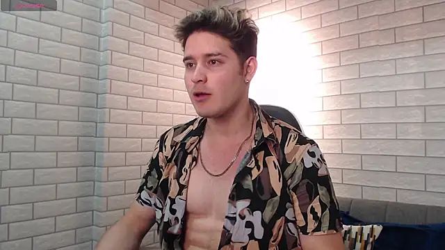 rayan linxx online show from February 27, 7:46 pm