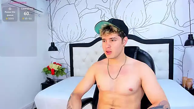 rayan linxx online show from April 6, 7:58 pm