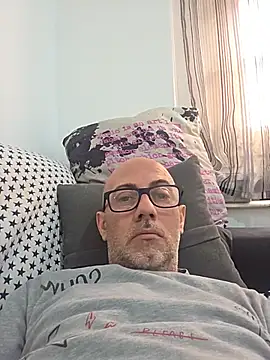 pareja47 online show from May 14, 1:09 pm