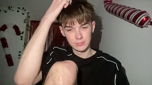 YourMilkyGuy online show from February 10, 5:50 pm