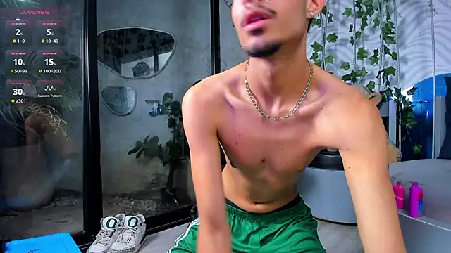ItsZairen online show from July 28, 4:31 am