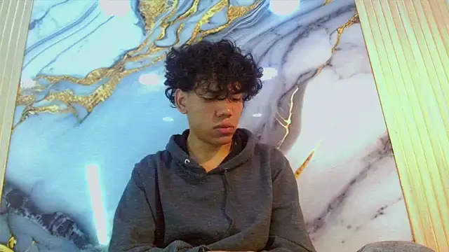 DaviidBuckx  online show from March 9, 2:05 am