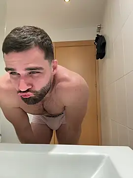 MitshCam online show from February 18, 9:01 pm