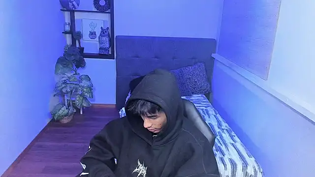 IanWest  online show from July 26, 1:02 am