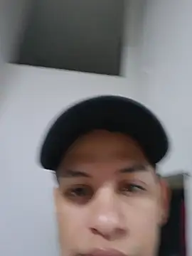 Top and bottom online show from May 21, 3:13 am