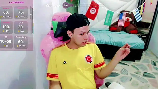 Top and bottom online show from June 24, 10:45 pm