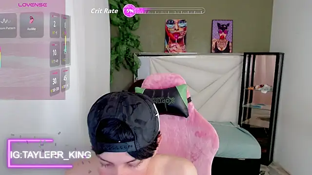 Top and bottom online show from June 3, 10:04 pm