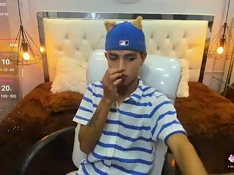 alexking 2 online show from February 12, 9:21 pm